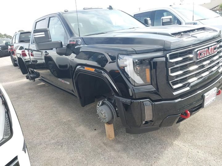 Cuero Police Department Seeks Public Assistance in Tire Theft Investigation