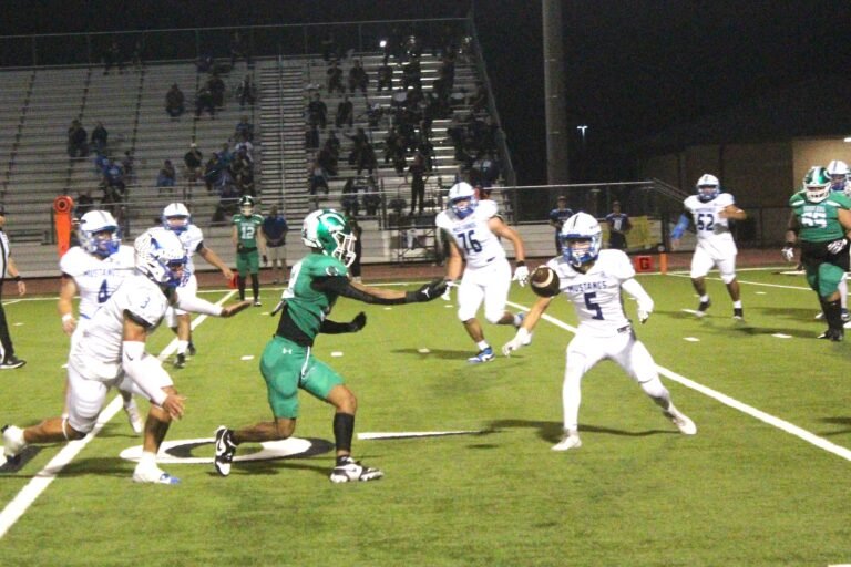 Gobblers Overpower Mustangs 40-14 Victory