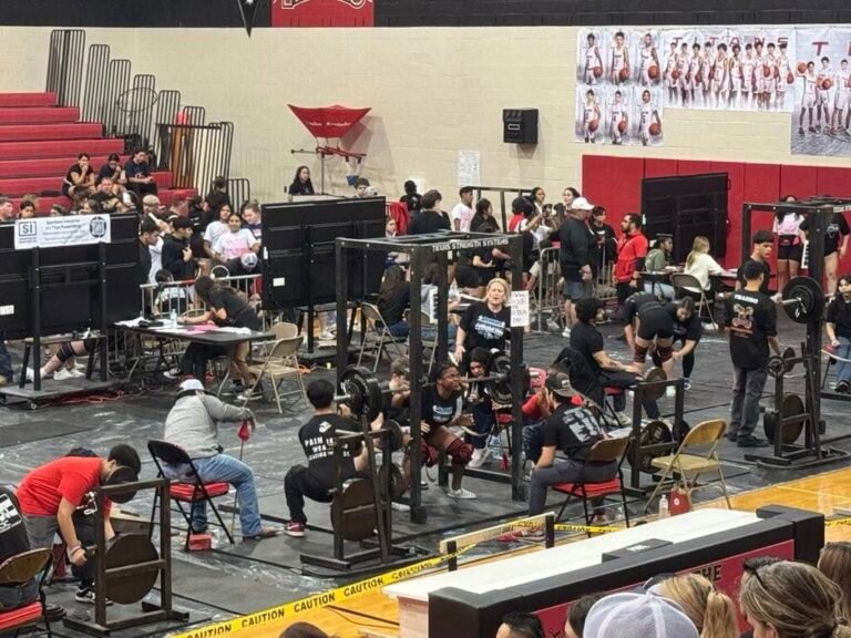  Yoakum Lady Bulldogs Powerlifting Team Shines at Clash with the Victoria East Titans Qualifier