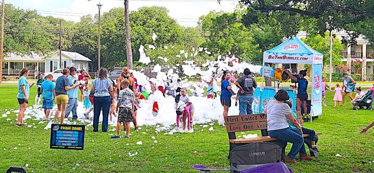 Bubbles and Books: Yorktown Library’s Summer Reading Event Brings Smiles and Snow Cones