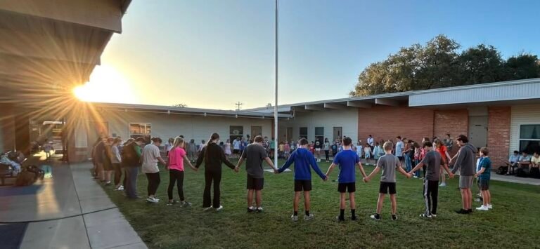 Meyersville Students Gather in Unity for “See You at the Pole”