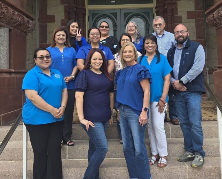 DeWitt County Shows United Support for Child Abuse Awareness Month