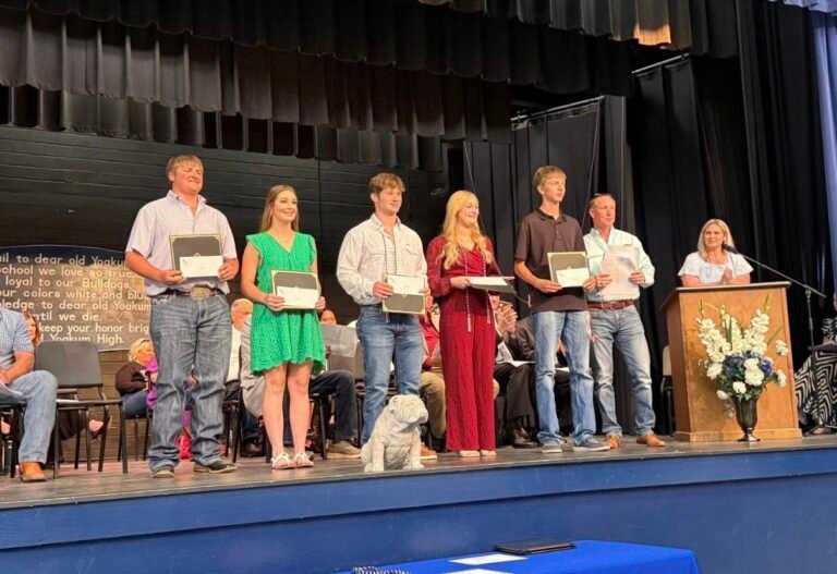DeWitt County Farm Bureau Awards $10,250 in Scholarships to Local Graduating Seniors