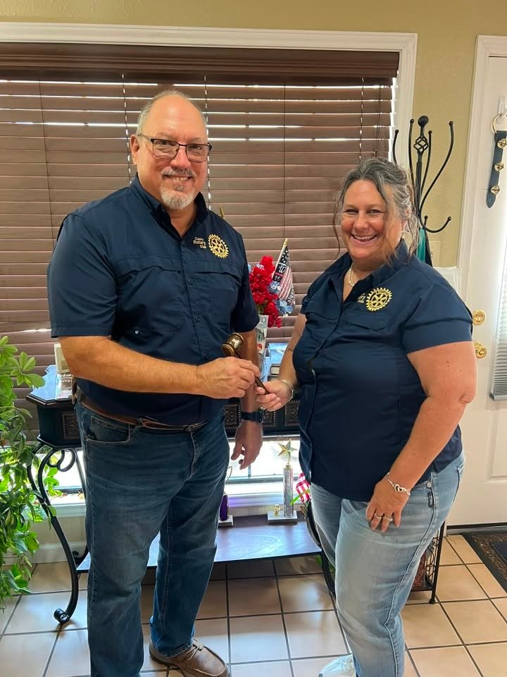 Cuero Rotary Club Marks Leadership Transition