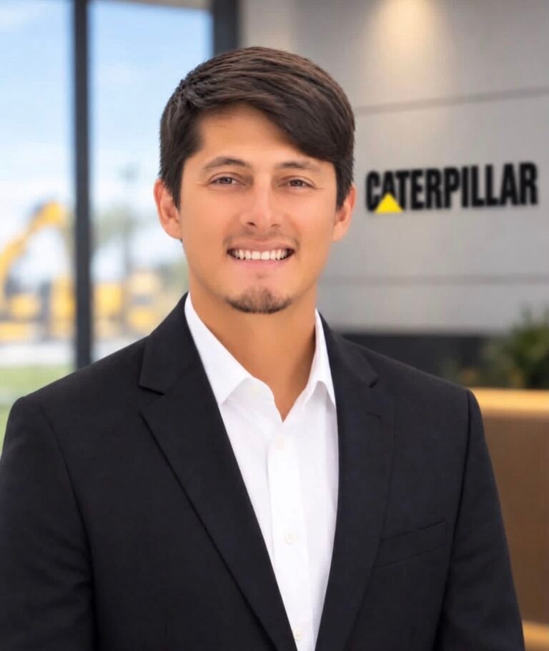 Ryan Rodriguez Receives Caterpillar CEO Award for Outstanding Performance