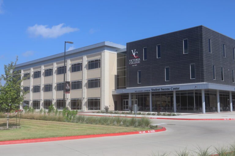 Victoria College announces Spring 2027 registration dates